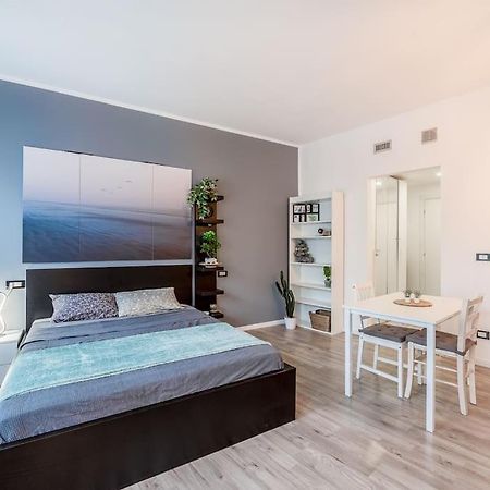 2 Minutes From Central Station-Exclusive Open Space Милано Екстериор снимка