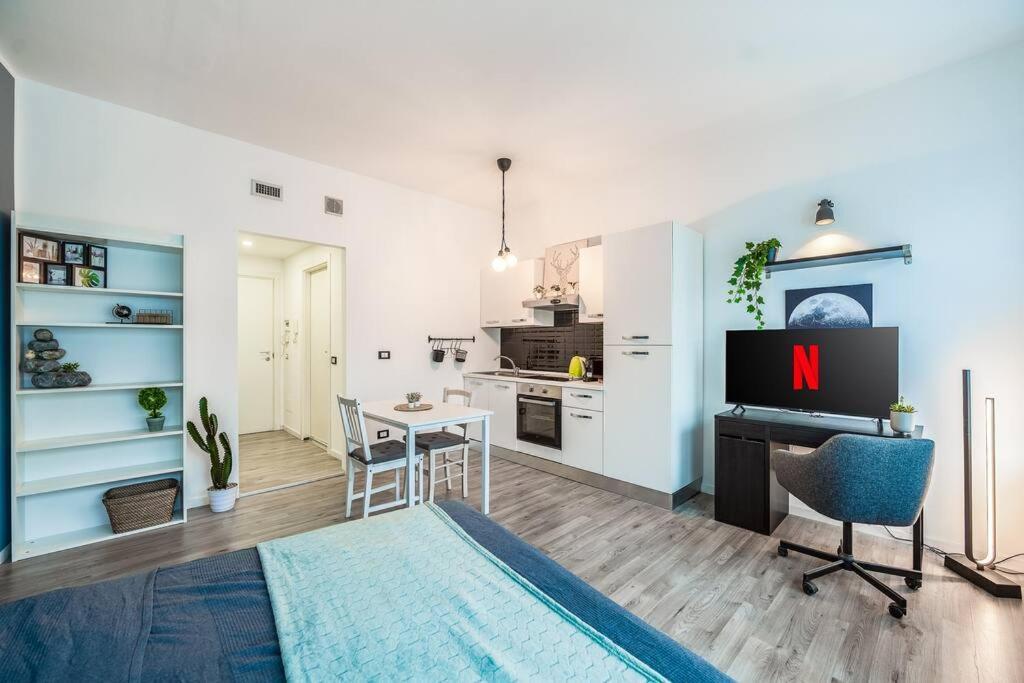 2 Minutes From Central Station-Exclusive Open Space Милано Екстериор снимка